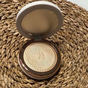 Anastasia Beverly Hills Radiant Gold Highlighter SUN IDOL